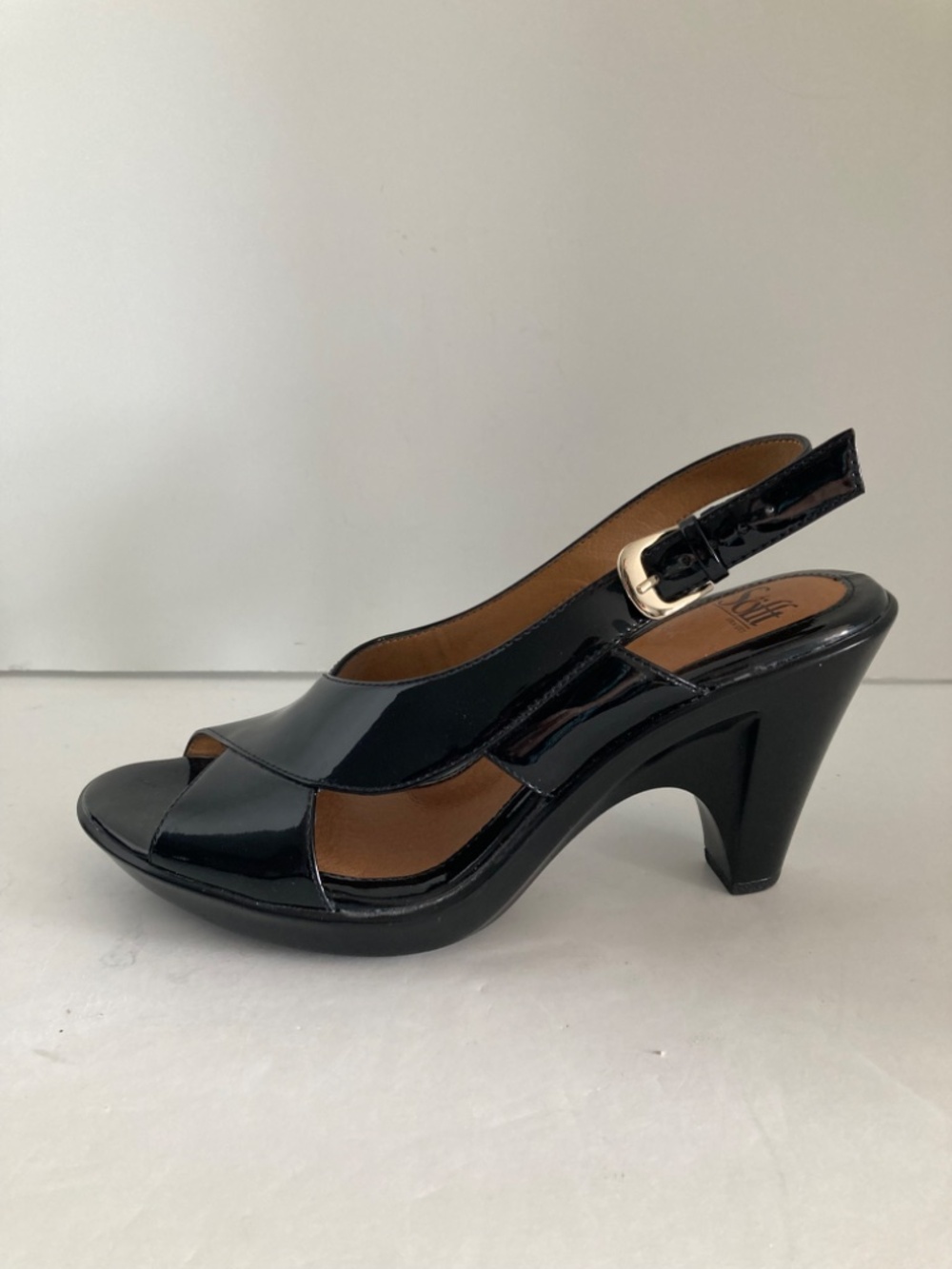 Sofft Women's Black Patent Leather Slingback Platform Heels Peep Toe Sandals 8M